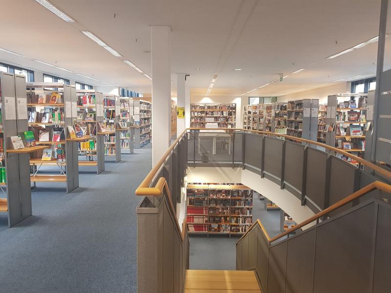 Innenansicht Stadtbibliothek Saarbrücken
